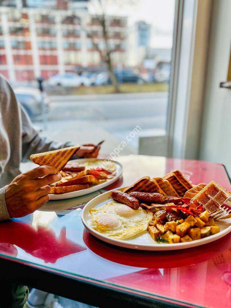 A M Breakfast Cafe