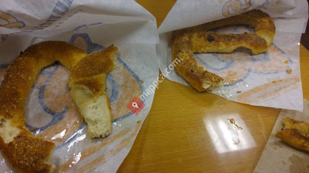 Auntie Anne Pretzels
