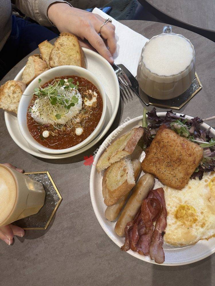 Comma Café