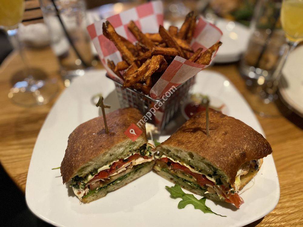 Division West Bistro & Bar
