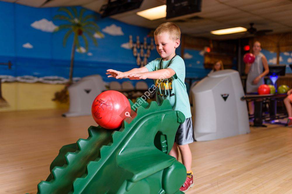 Dogger's Bar & Lanes