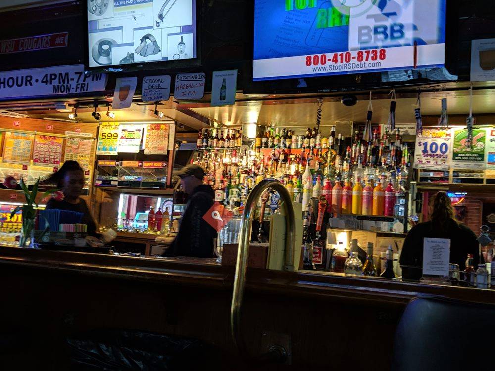 Draft Pic's Sports Bar & Grille
