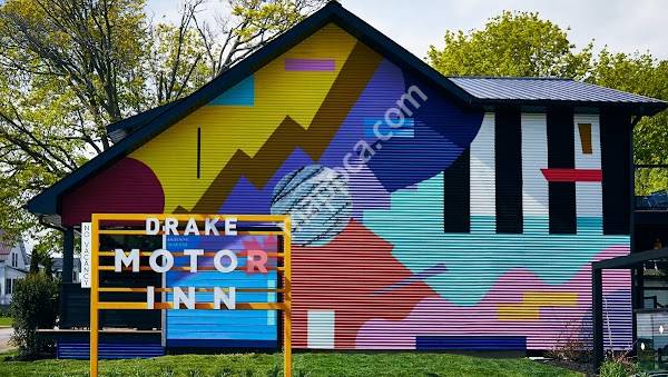 Drake Motor Inn