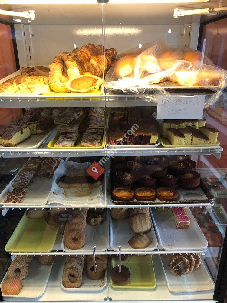 El Guanaco Bakery & Café