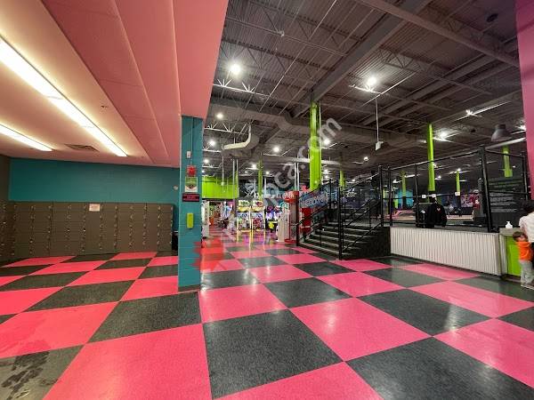 Flying Squirrel Trampoline Park