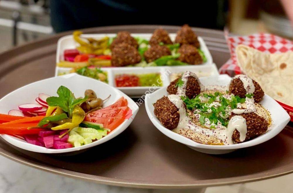 Georgies Shawarma