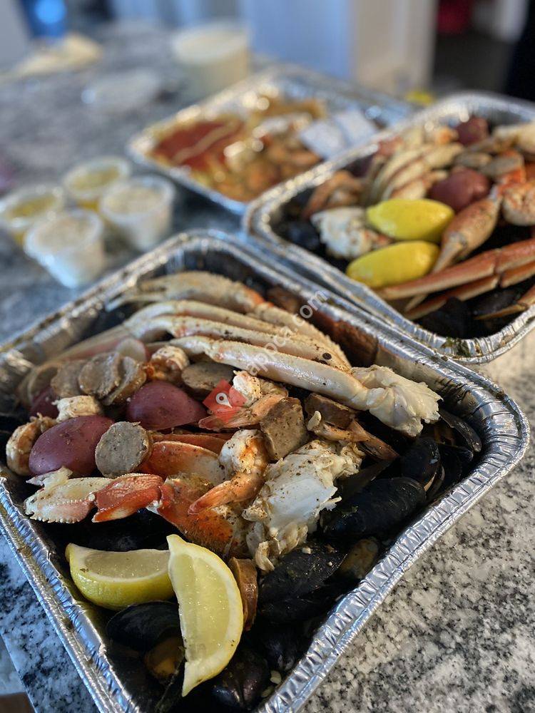 Gilligan's Clam Bar & Grill