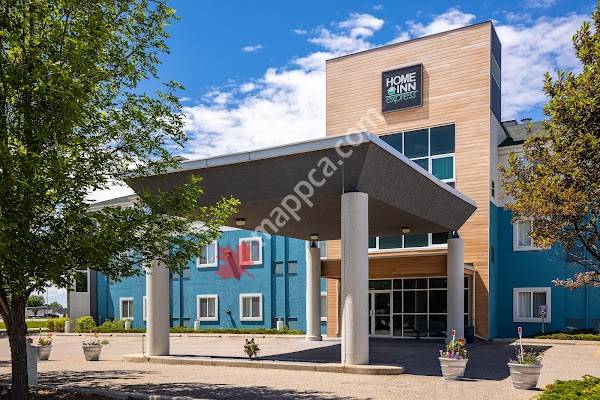 Home Inn Express Medicine Hat
