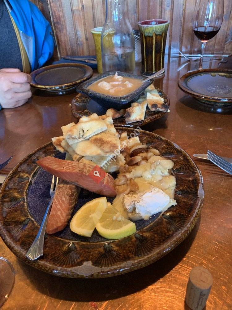 LD's Woodfire Grill