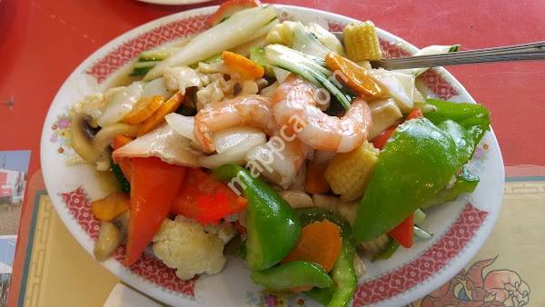 Lucky Wok Restaurant