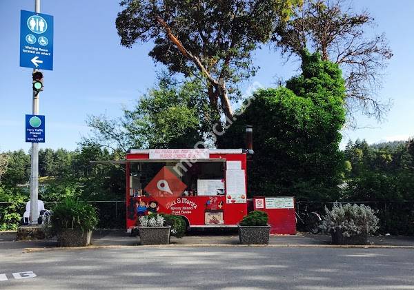Max & Moritz Spicy Food Truck