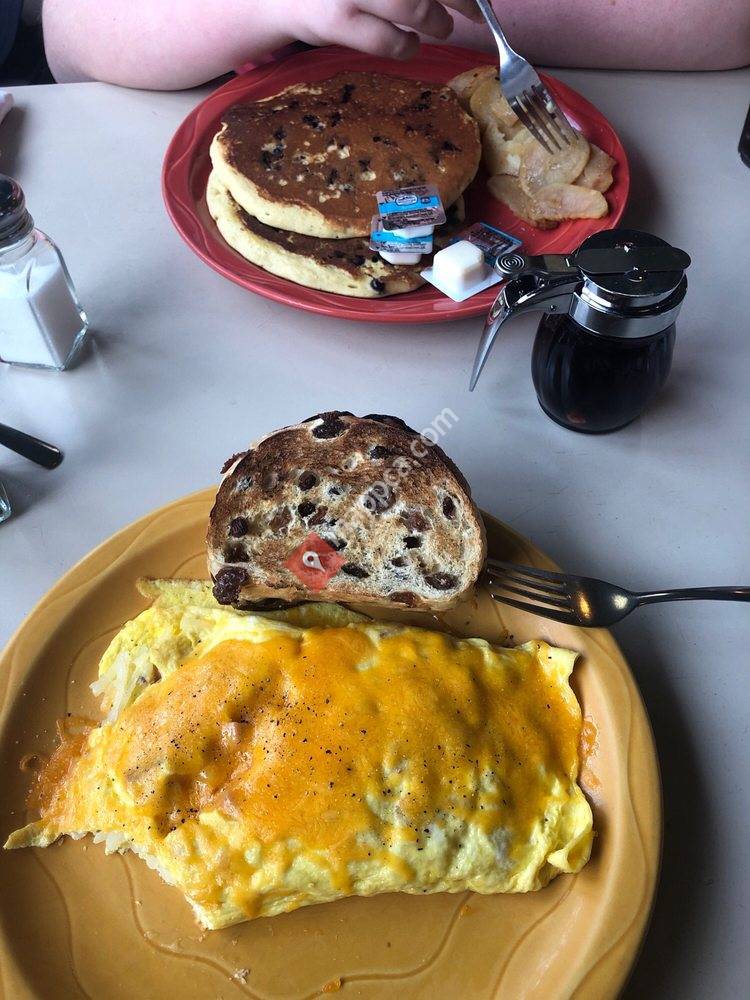 Minnie Sophrona's Restaurant & Bake Shop