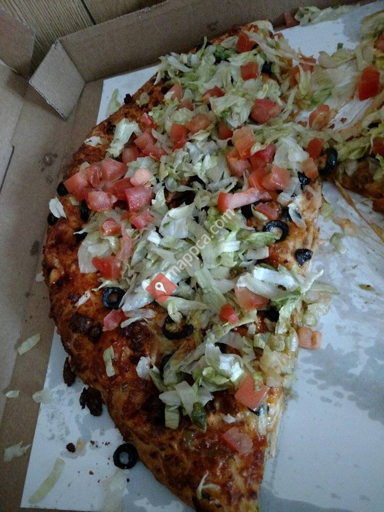 No Limits Pizza and Pool