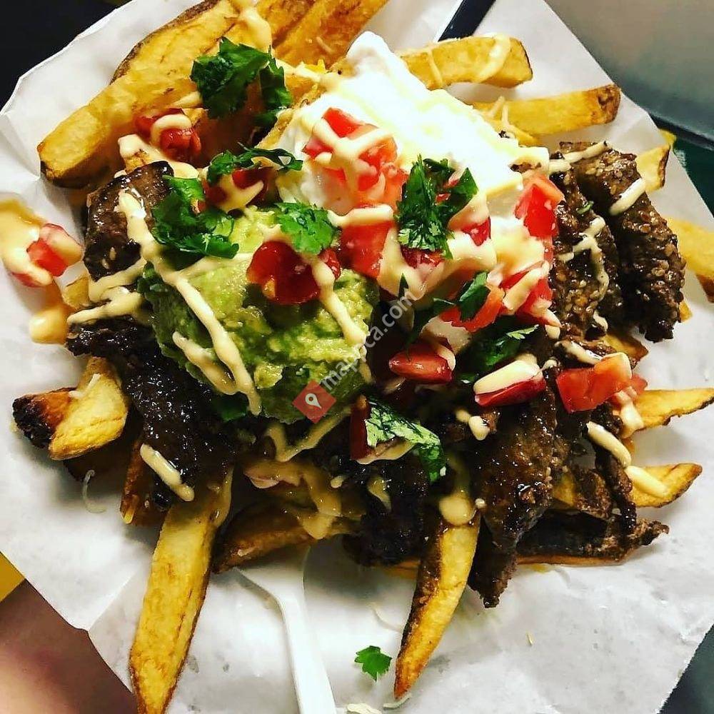 Pam & Fam Forkin’ Good Grub