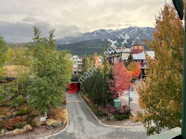 Pinnacle Hotel Whistler