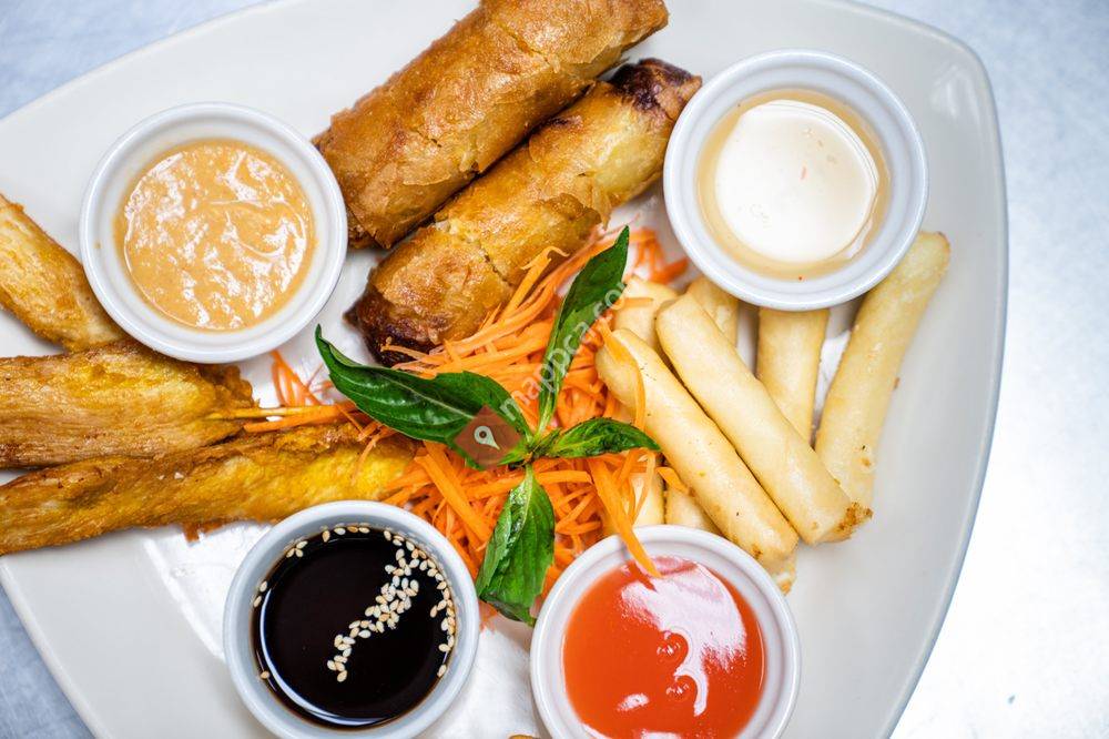 Red Moon Asian Cuisine