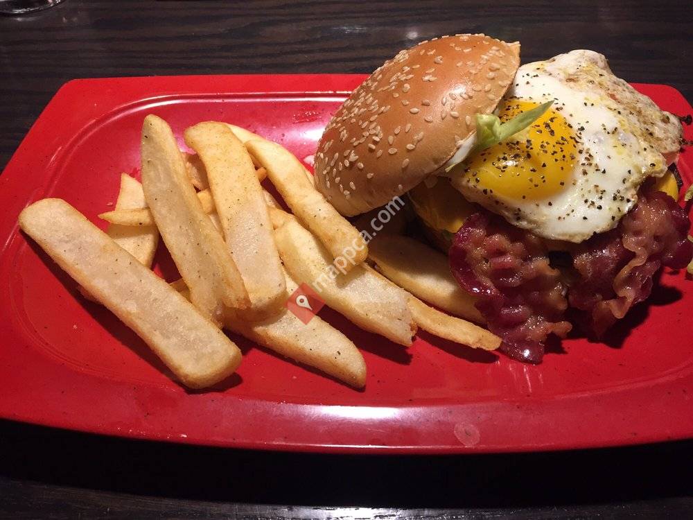 Red Robin Gourmet Burgers and Brews