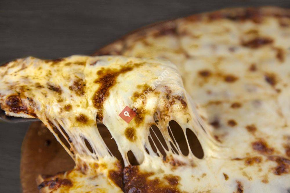 Red's Savoy Pizza