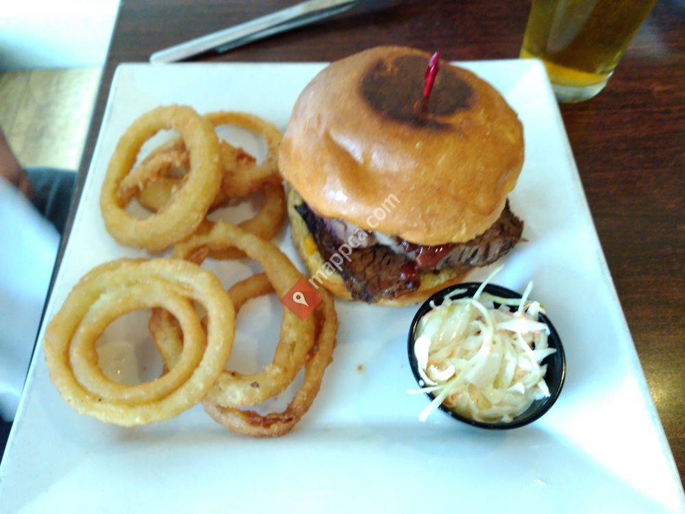 Renny's The Village Smokehouse