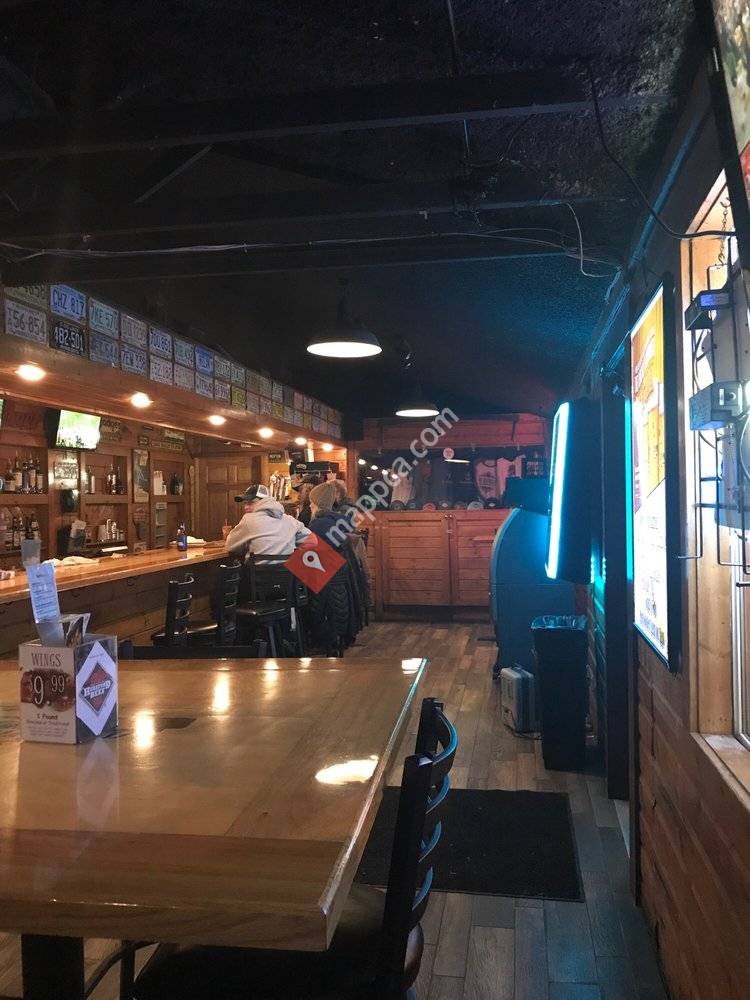Roadhouse Bar & Grill