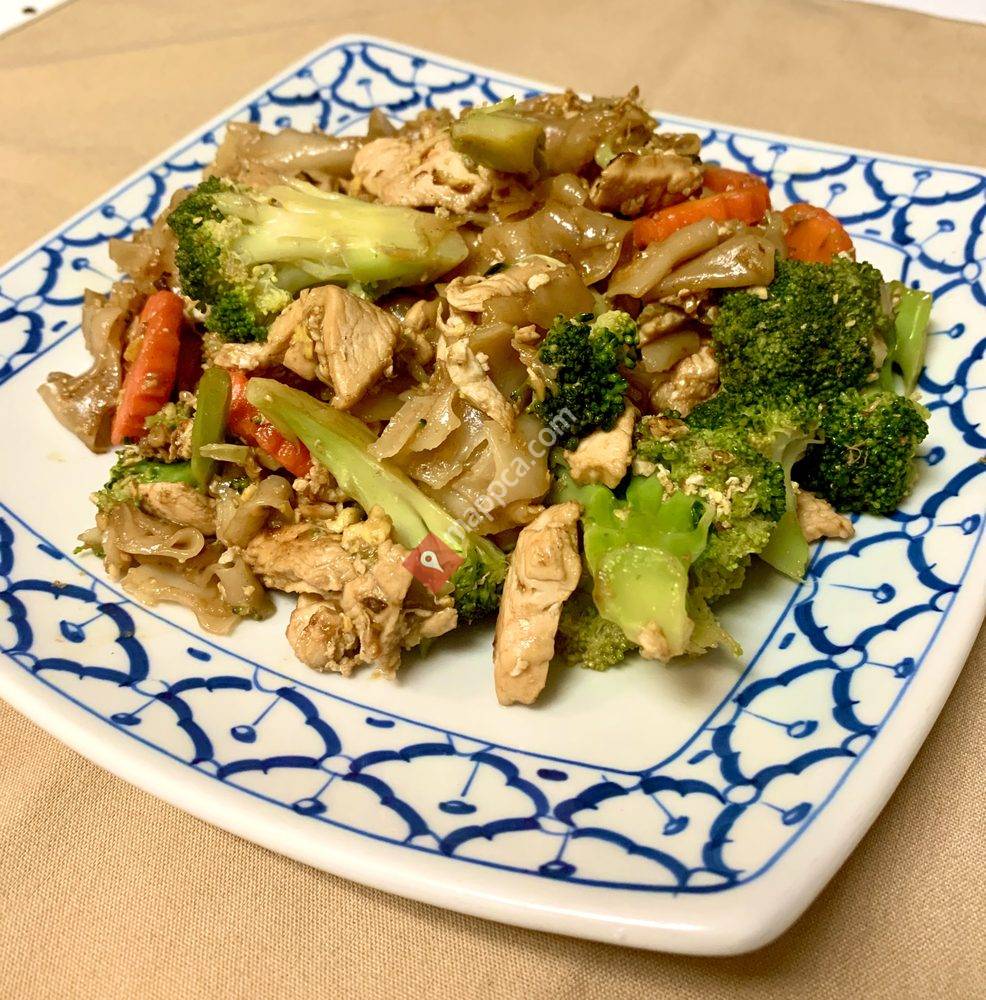 Roy Thai Restaurant & Bar