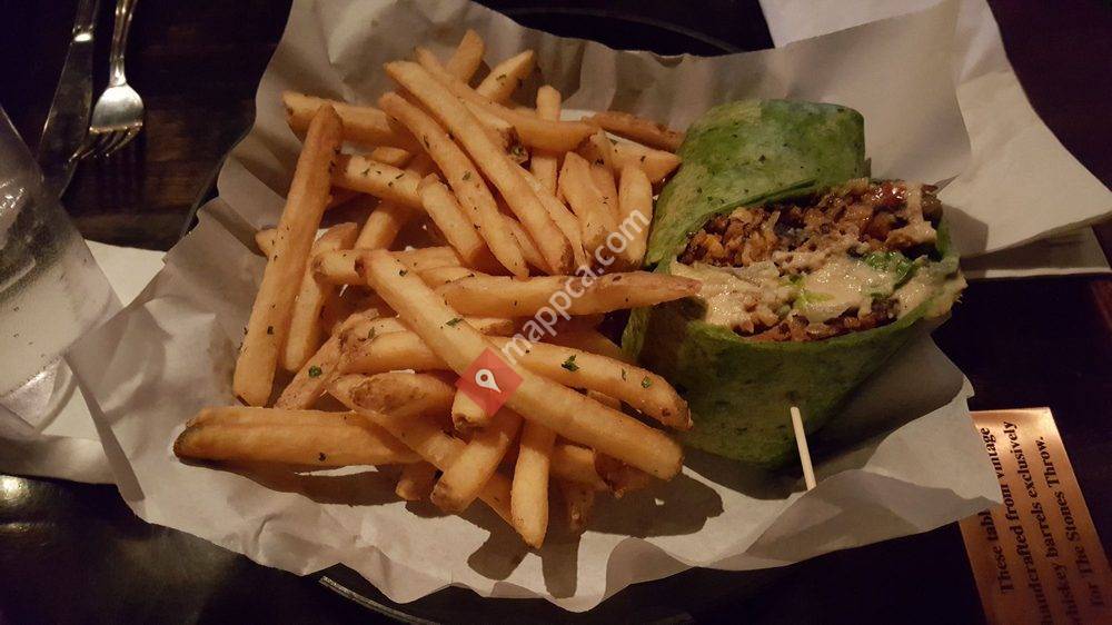 Stones Throw Tavern and Grill
