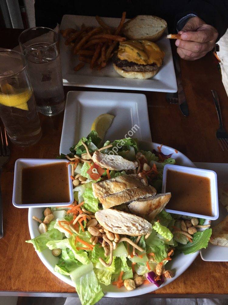 Streetside Grille