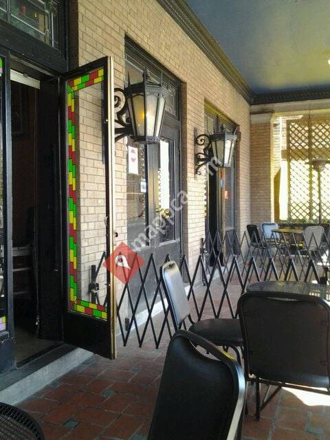 The Veranda Lounge