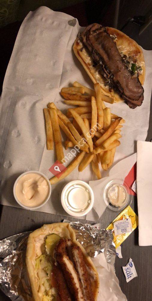 Tom's Gyro & Burgers