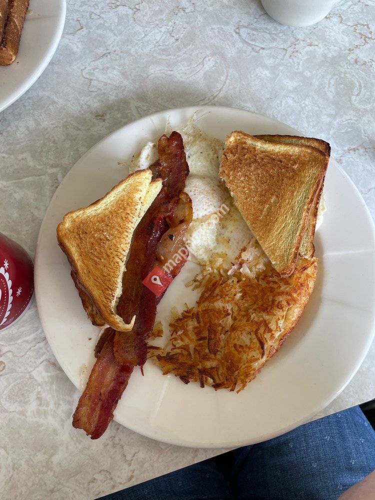 toni's lake diner
