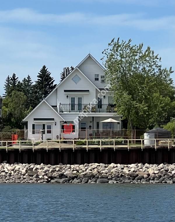 Waterfront Harbour Bed & Breakfast