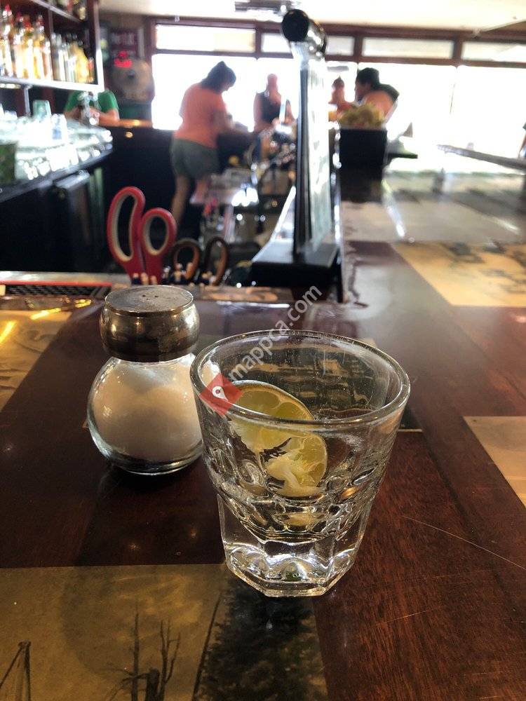 Yacht Club Lounge